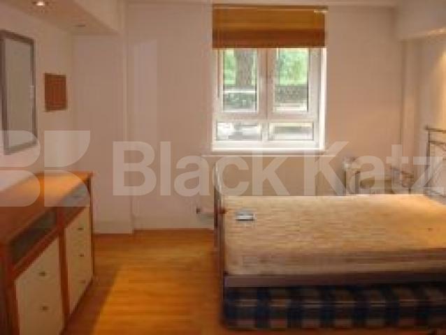 			New Instruciton, 4 Bedroom, 1 bath, 1 reception Flat			 Lancaster Gate, Lancaster Gate